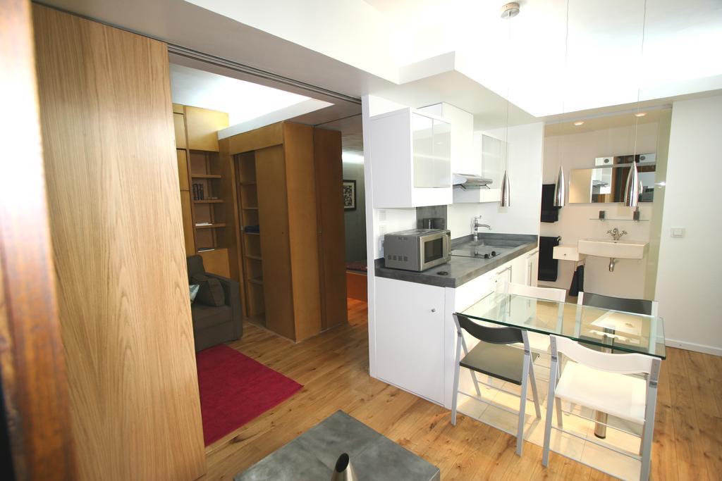 Interiors - Le Marais Louvre - Notre Dame Apartment Paris